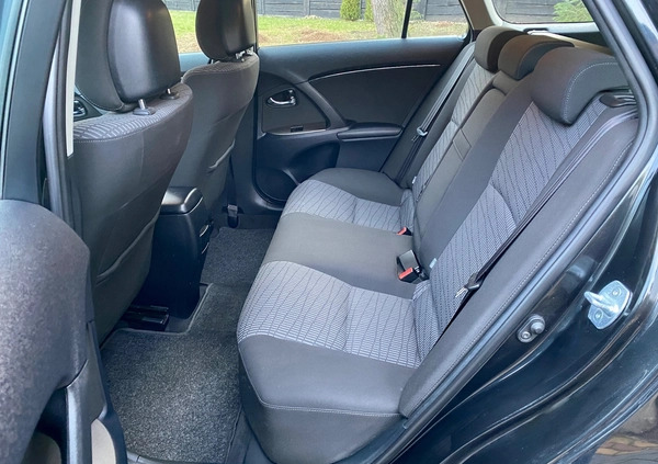 Toyota Avensis cena 33500 przebieg: 219000, rok produkcji 2011 z Warszawa małe 781